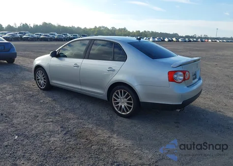 2009 Volkswagen Jetta Wolfsburg Edition z USA, uszkodzony, nr VIN 3VWRJ71K59M031782
